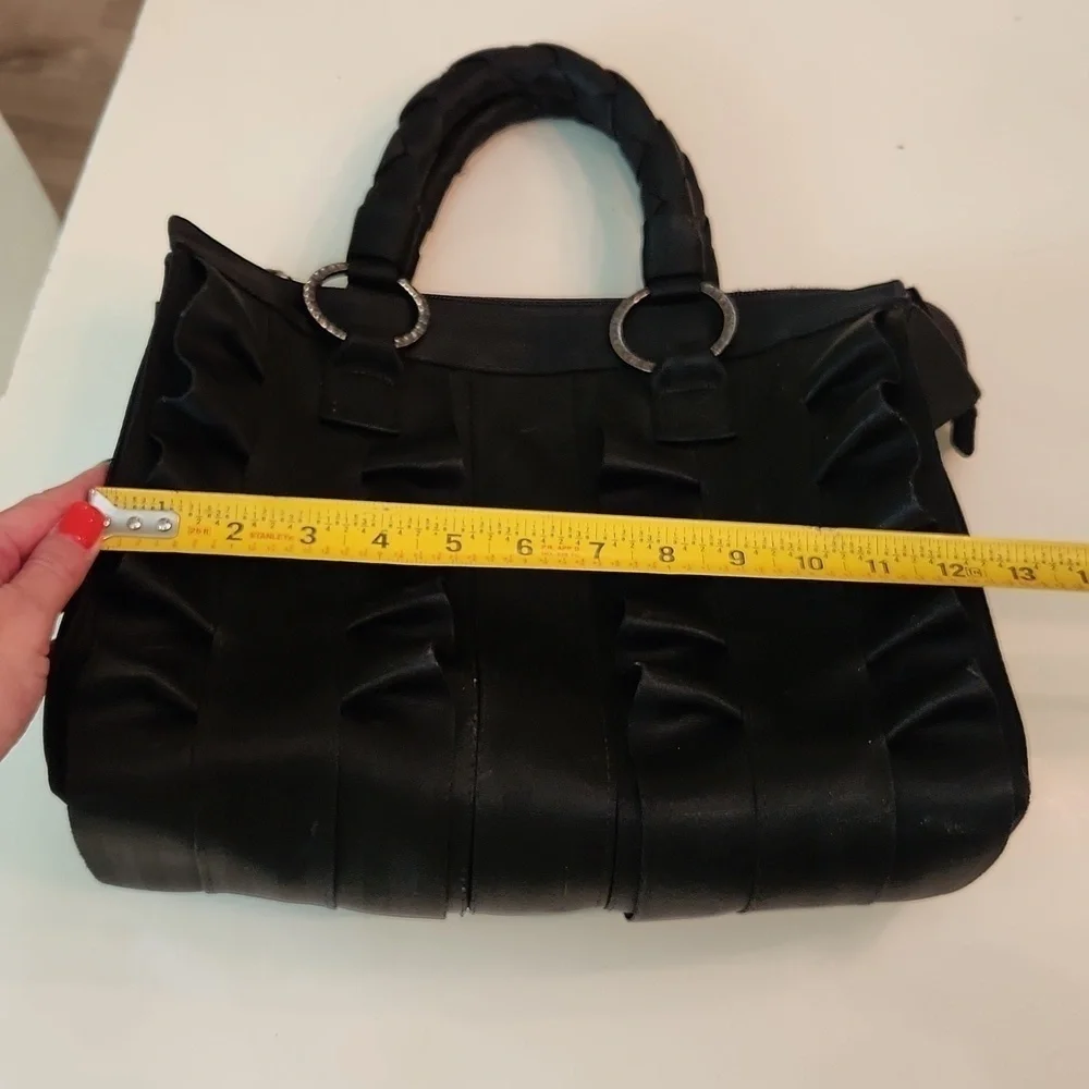 Harveys Seatbelt Lola satchel black bag purse